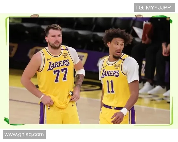 2015年湖人与国王的激烈对决回顾与精彩瞬间分析