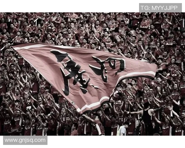 中国足球明星的辉煌历程与影响力探讨